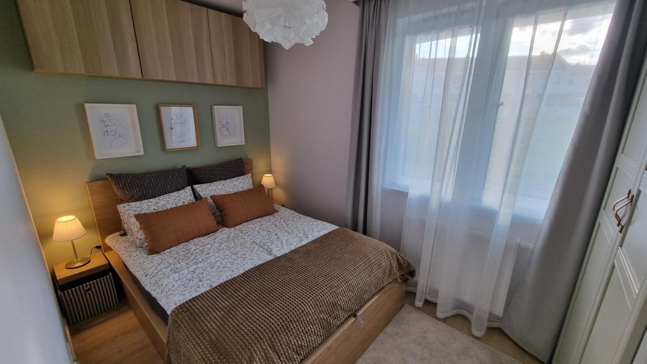 Apartament Mlody Gdansk - Bezplatny Parking, Mocne Wifi, Dobre Polaczenie Z Lotniskiem Kültér fotó